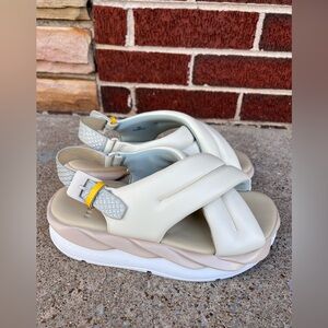 4CCCCEES Mellow Moa Platform Sandal